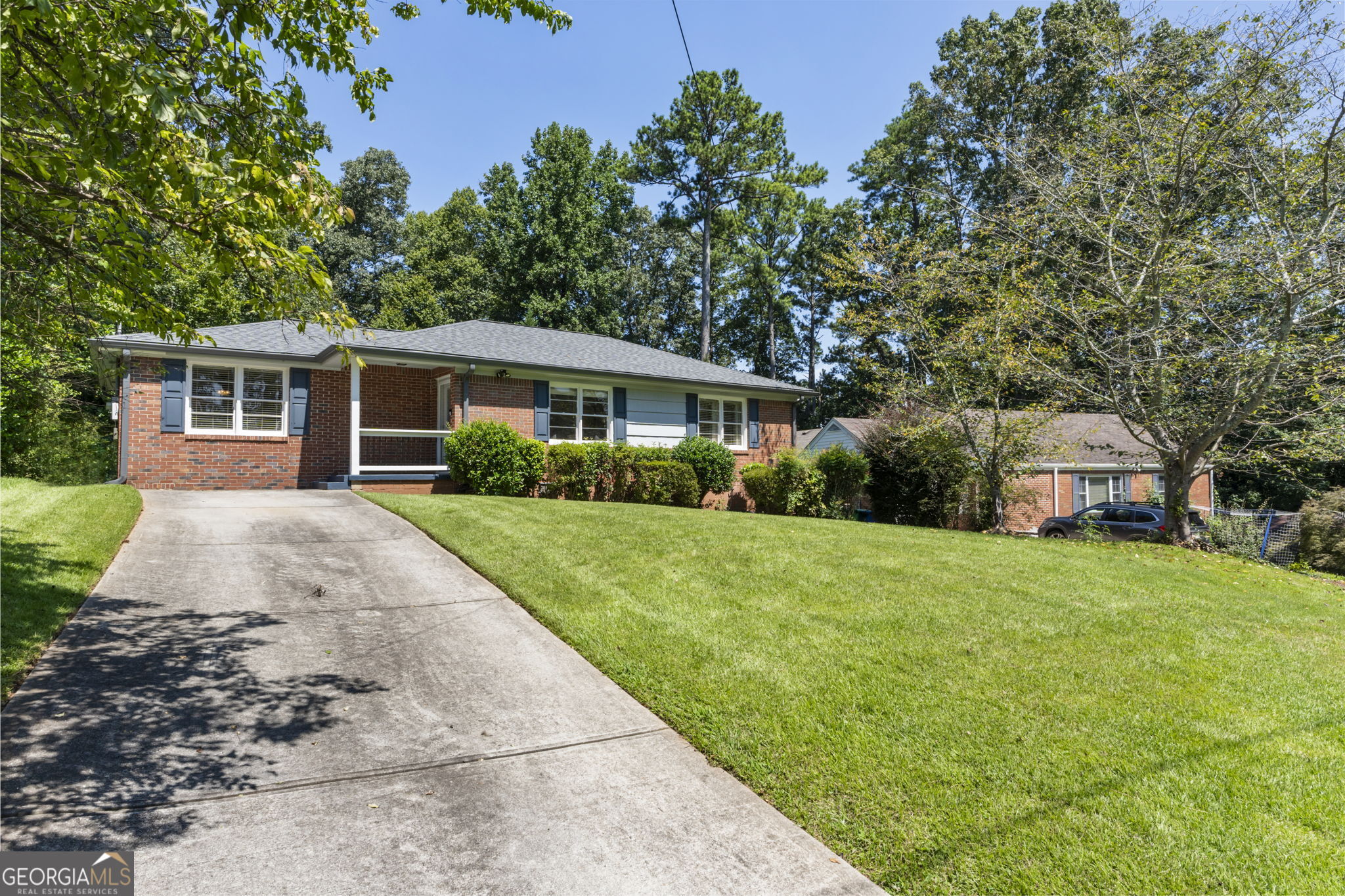 2312 Vistamont Drive Property Photo 9