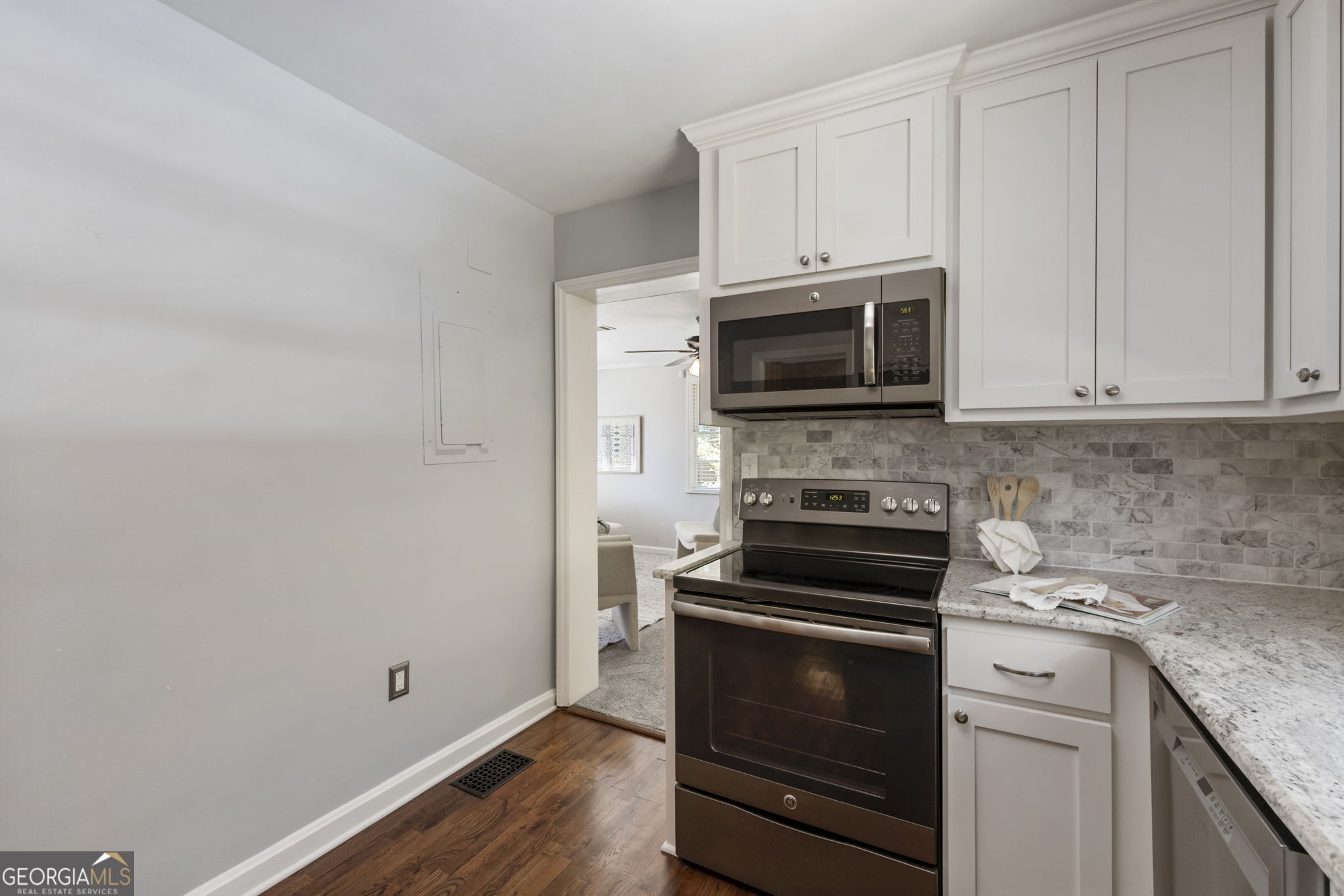 2312 Vistamont Drive Property Photo 22
