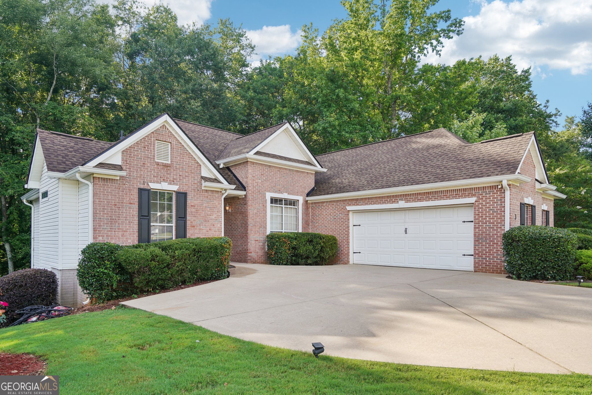 3 Kingsbrook Cove Property Photo 2
