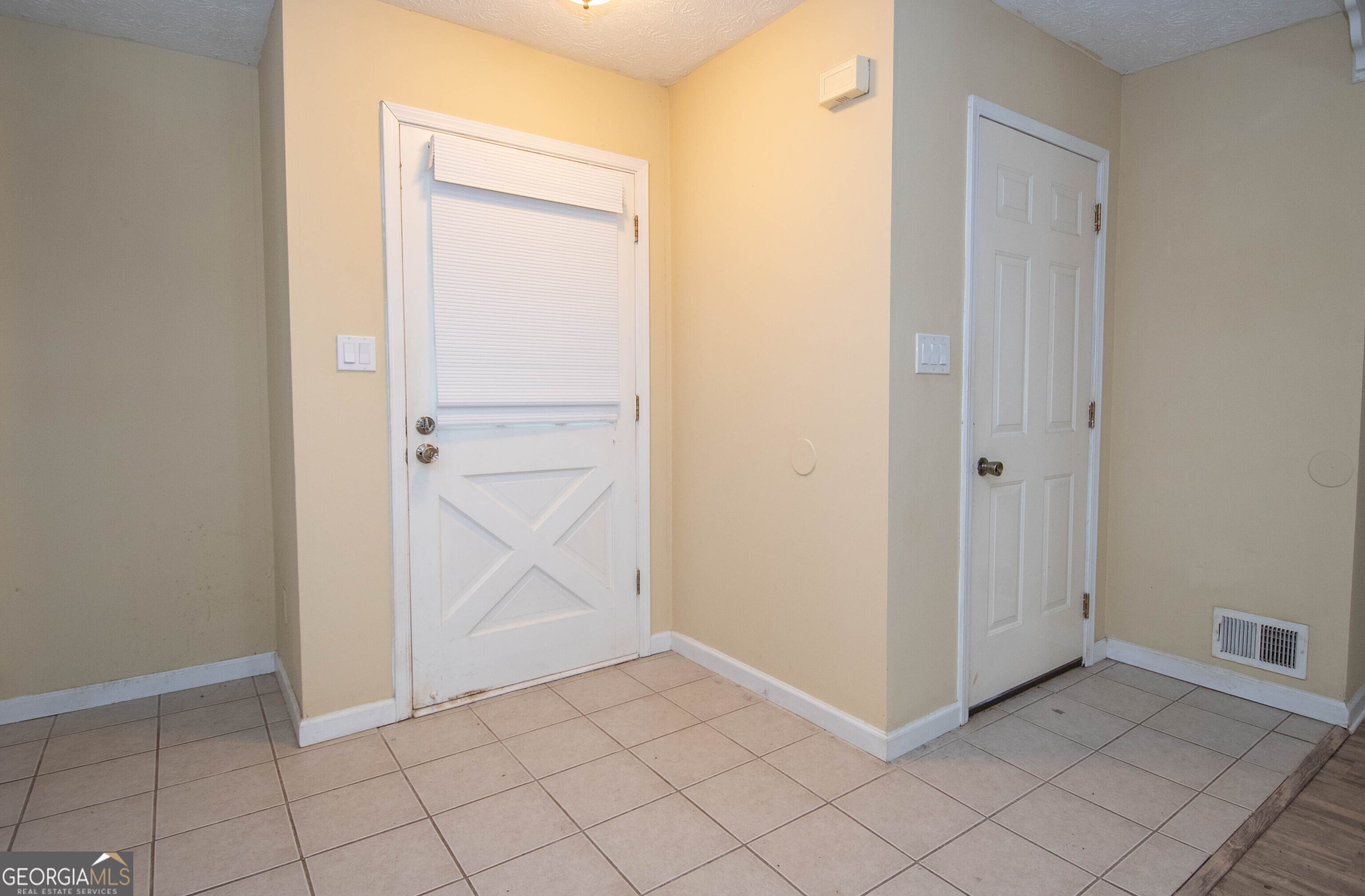 101 Bush Clover Property Photo 4