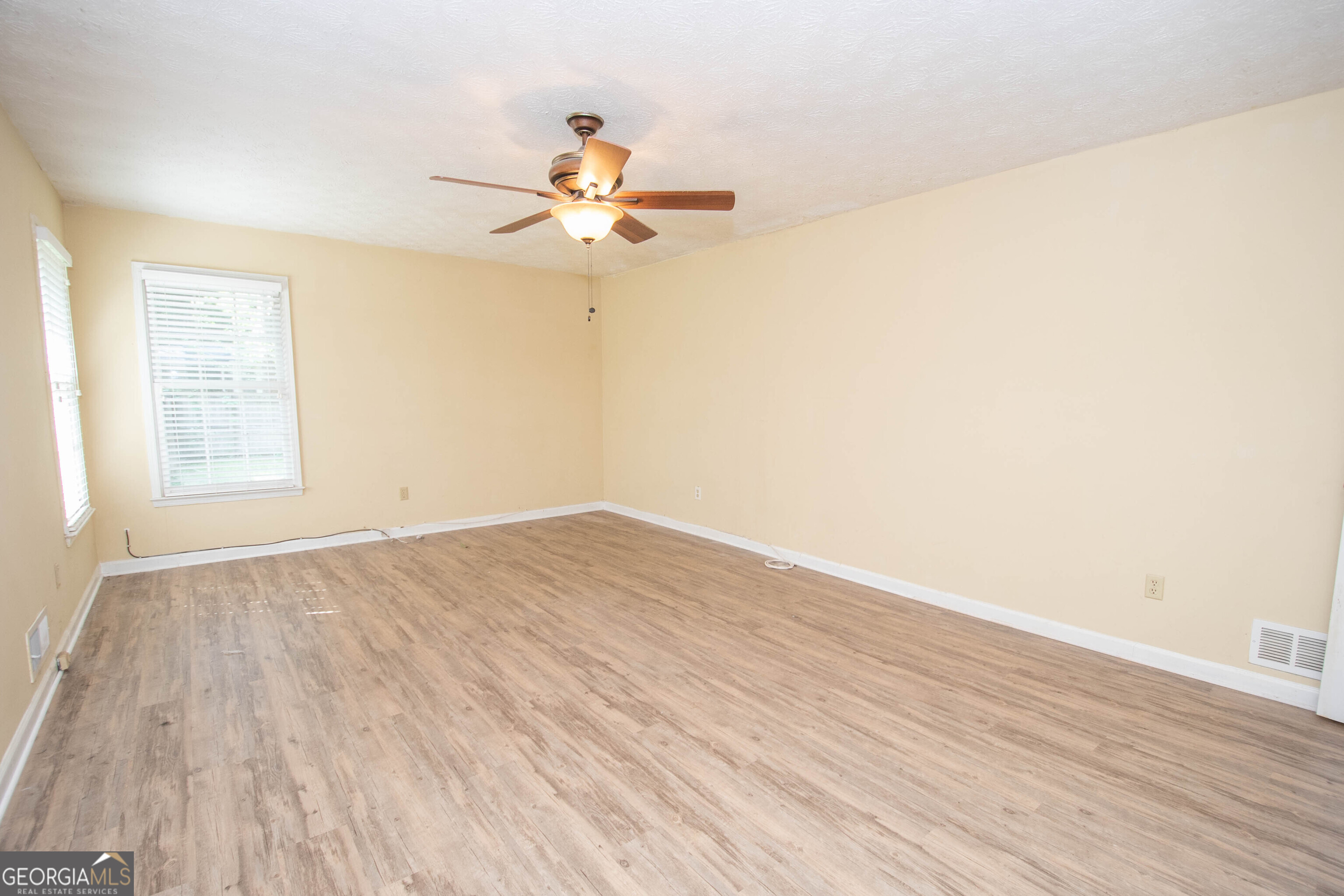 101 Bush Clover Property Photo 12