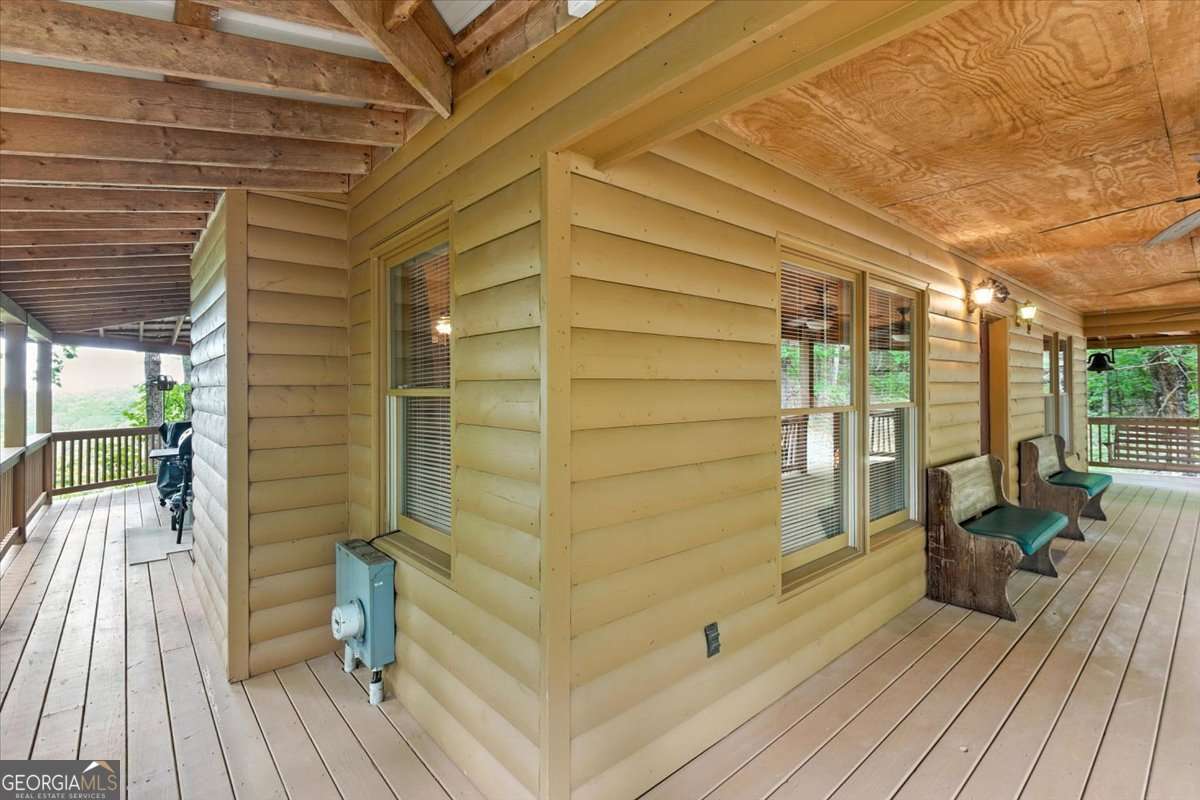 538 Galaxy Way Ne Property Photo 5