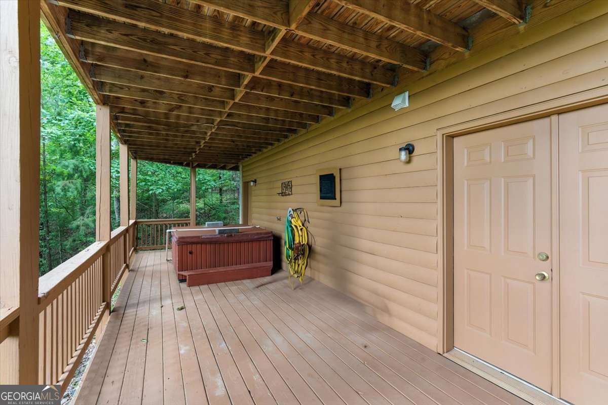 538 Galaxy Way Ne Property Photo 9
