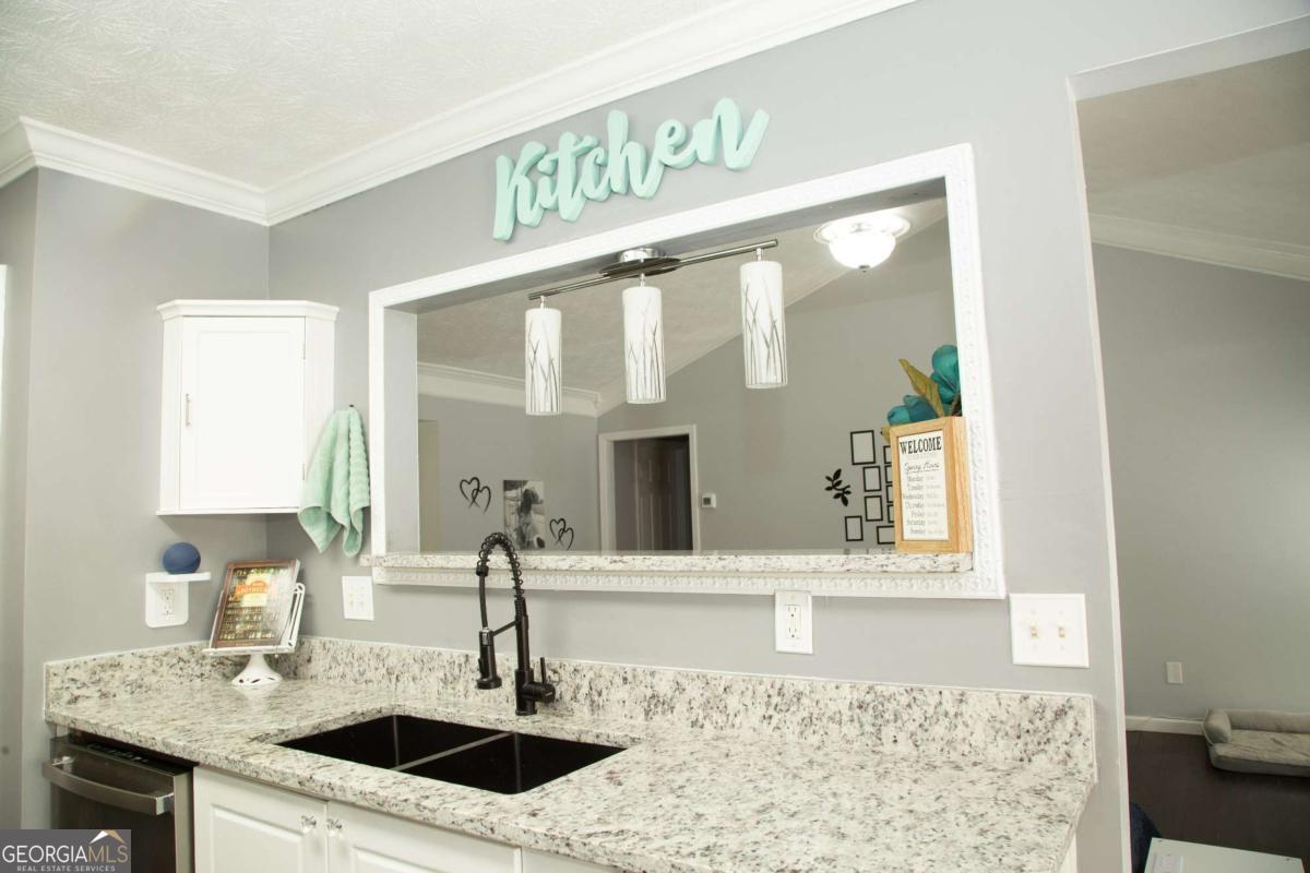 5870 Tallant Drive Property Photo 13