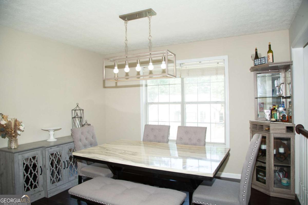 5870 Tallant Drive Property Photo 15