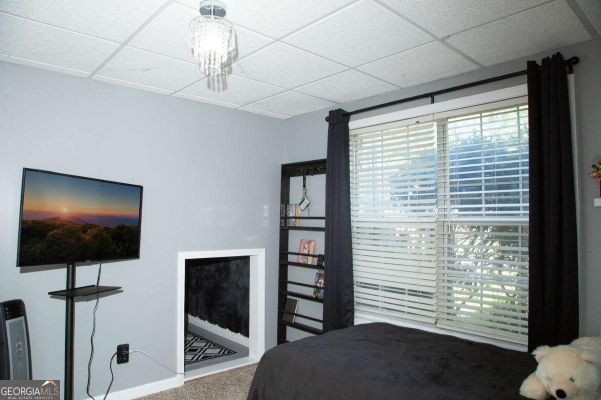 5870 Tallant Drive Property Photo 32