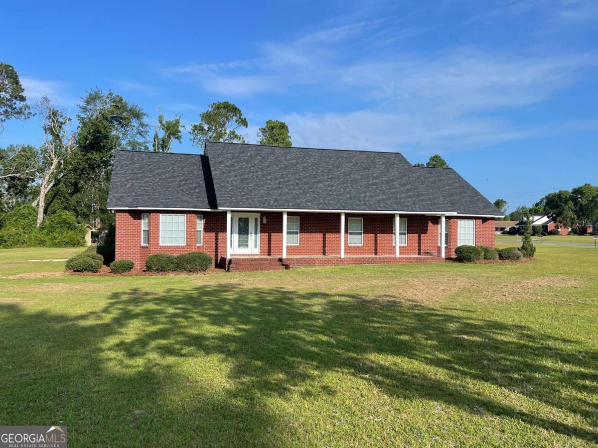 135 Sandspur Lane Property Photo 1