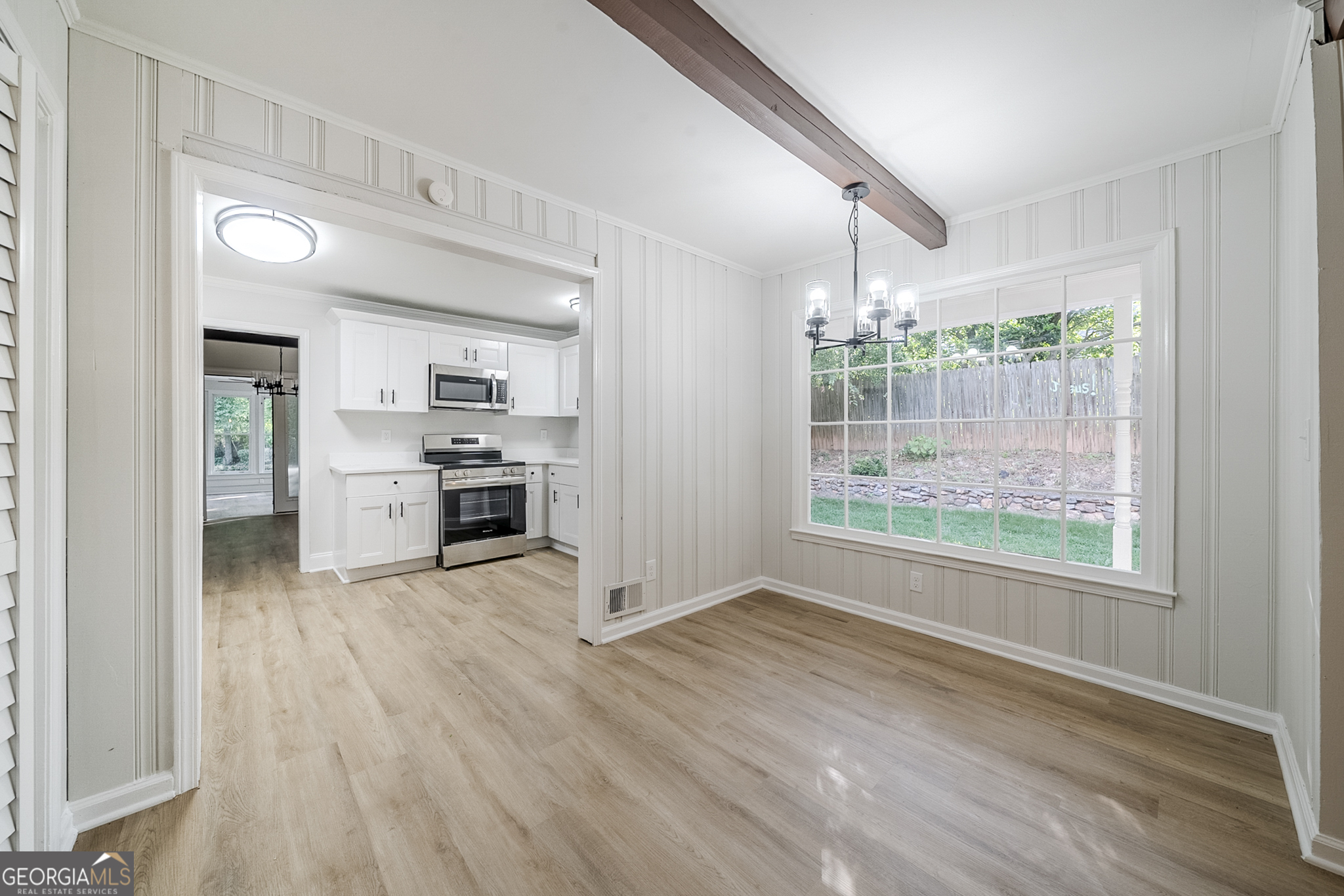 1051 Rowland Road Property Photo 11