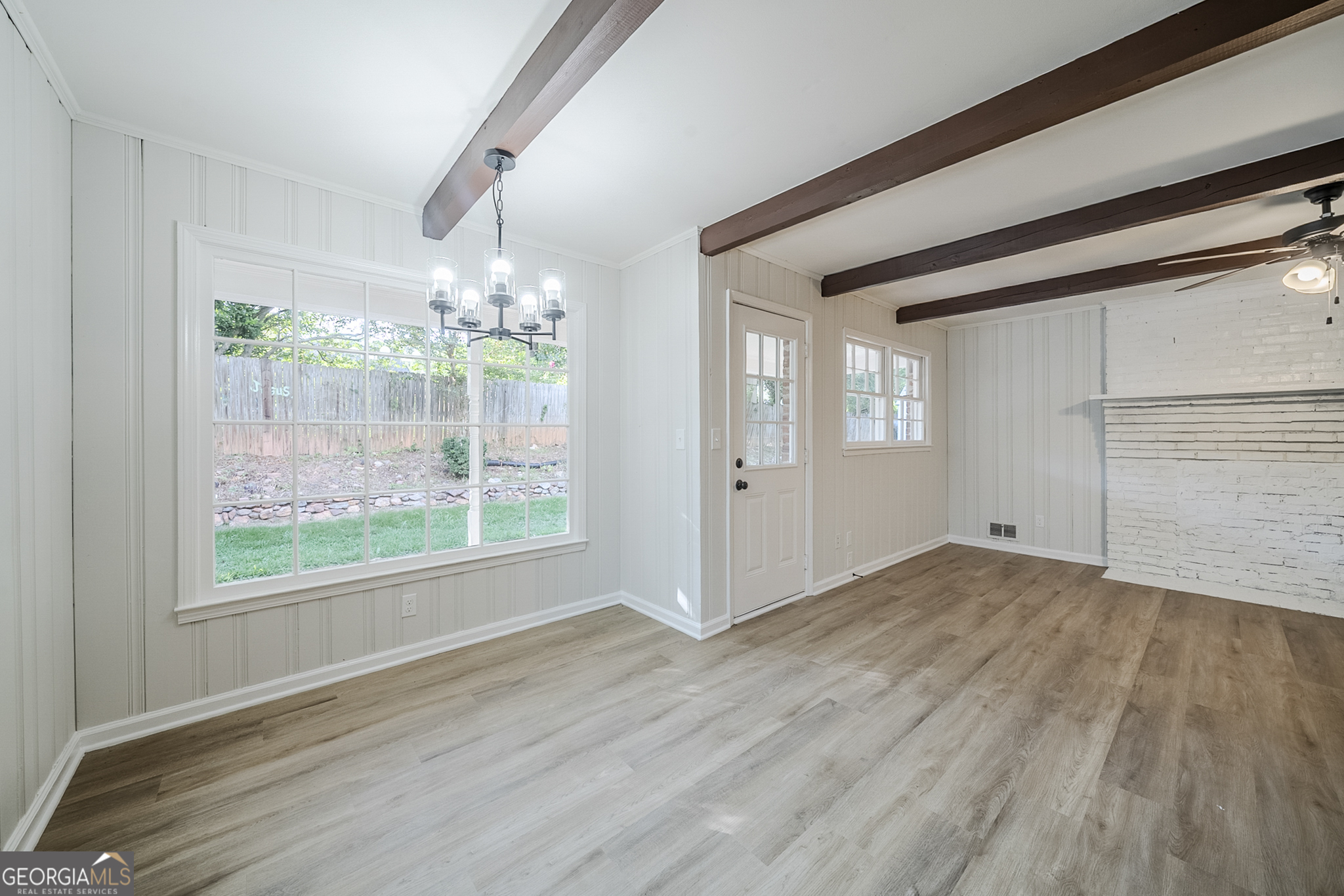 1051 Rowland Road Property Photo 12