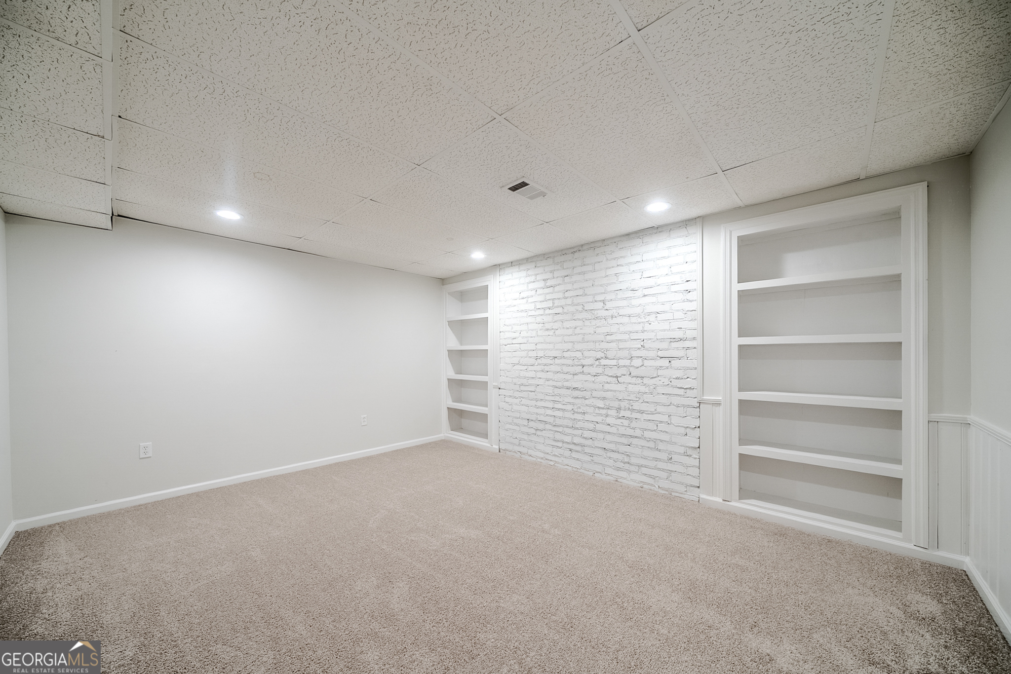 1051 Rowland Road Property Photo 33