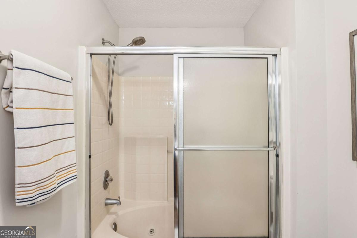 77 Summer Glen Place Property Photo 18