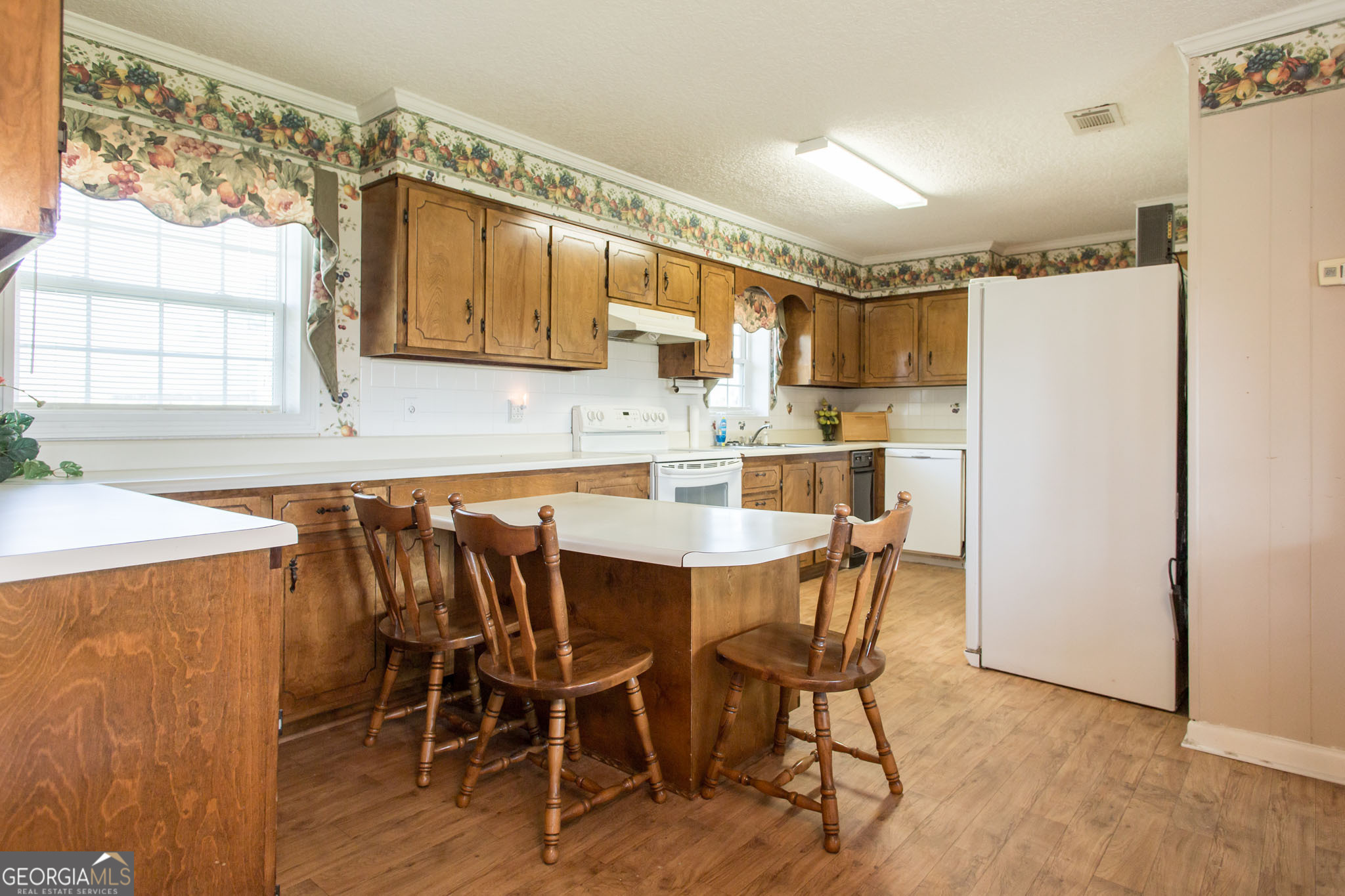 596 Teakwood Road Property Photo 14