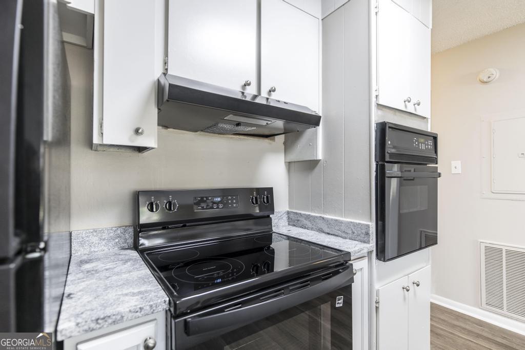 110 Athens Street Property Photo 13