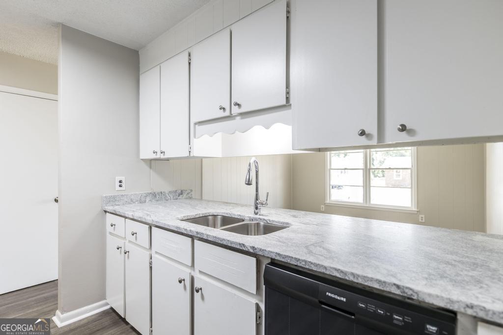 110 Athens Street Property Photo 14