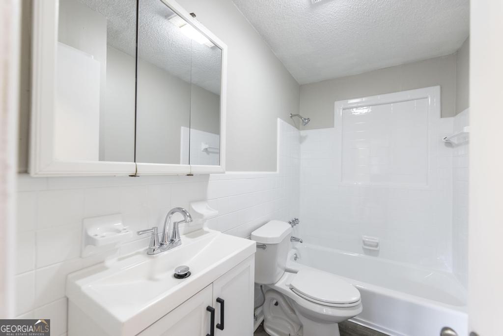 110 Athens Street Property Photo 19