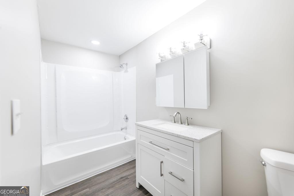 110 Athens Street Property Photo 25