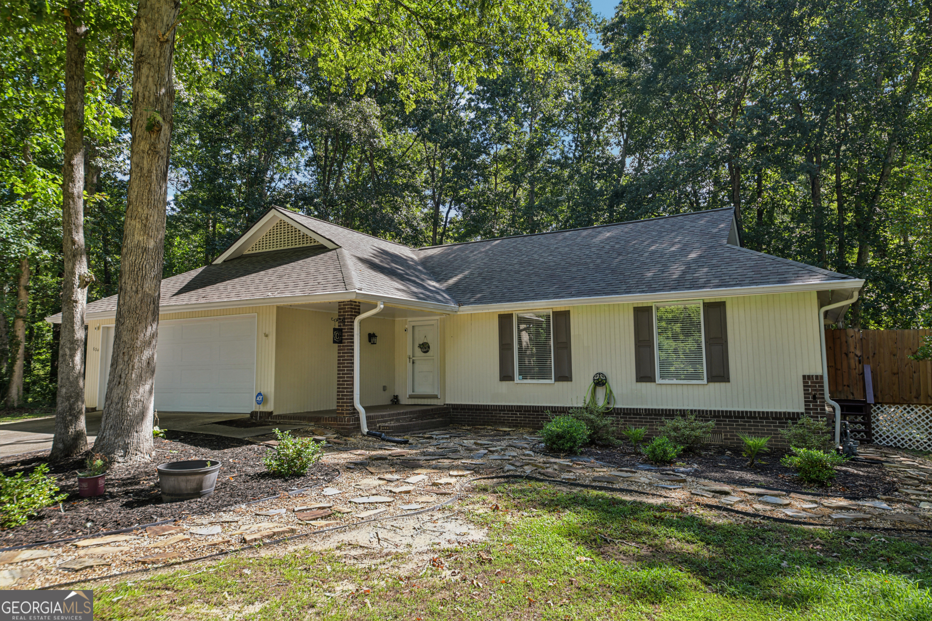 634 Knollwood Circle Se Property Photo 2