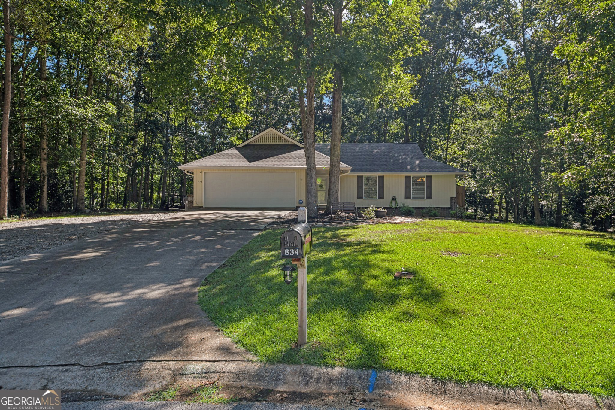 634 Knollwood Circle Se Property Photo 3