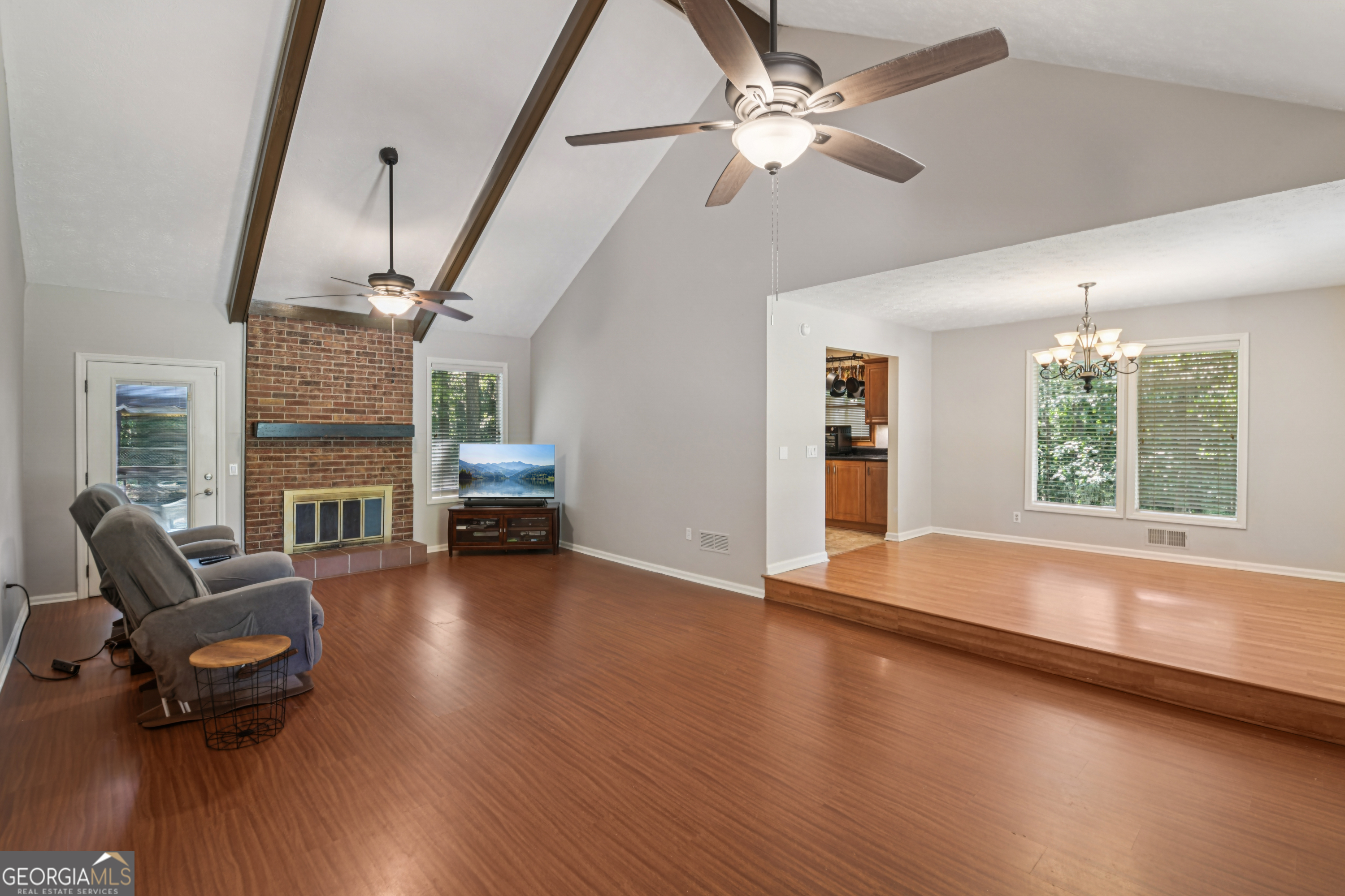 634 Knollwood Circle Se Property Photo 8