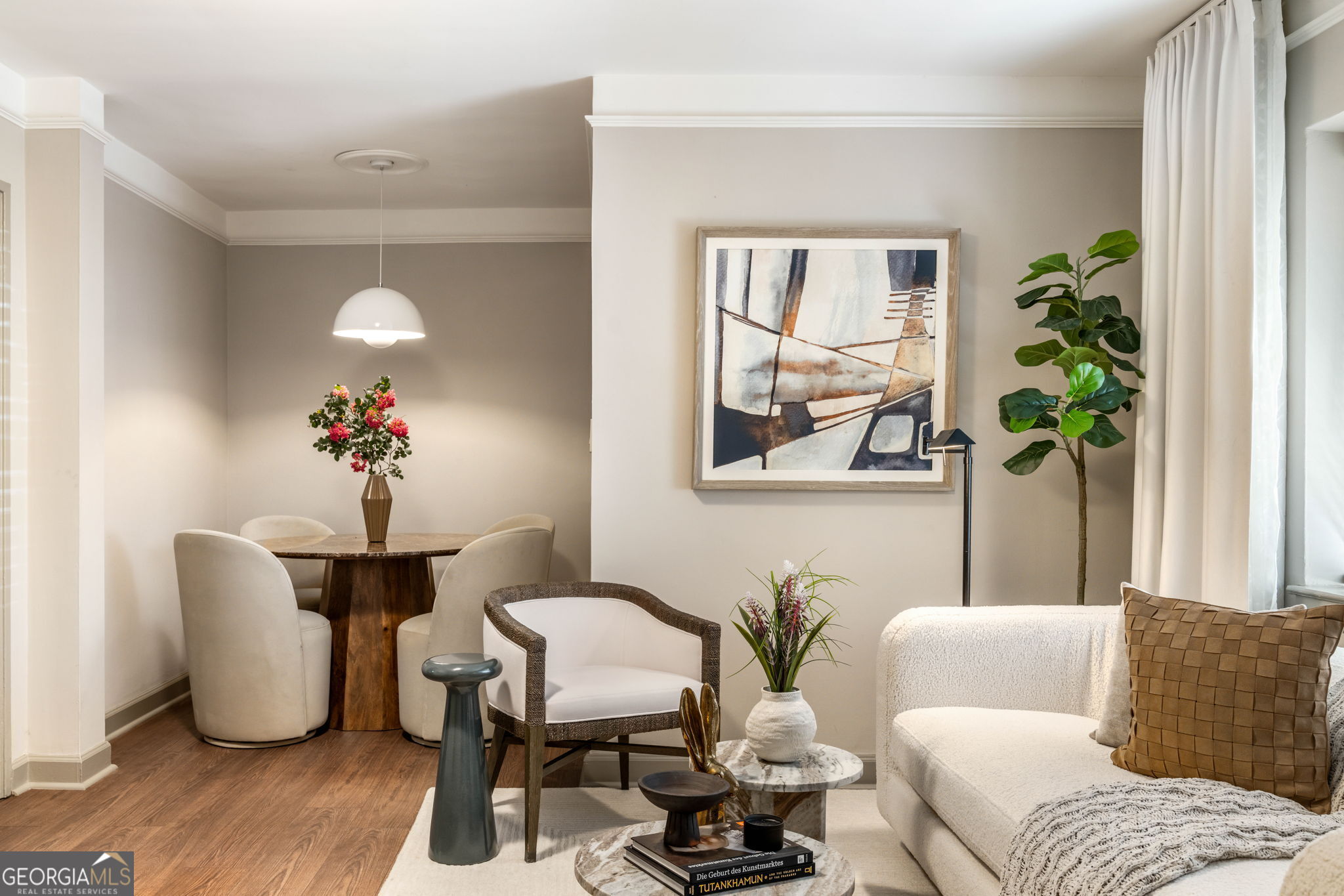 324 3rd Street NE # 1 Property Photo 1