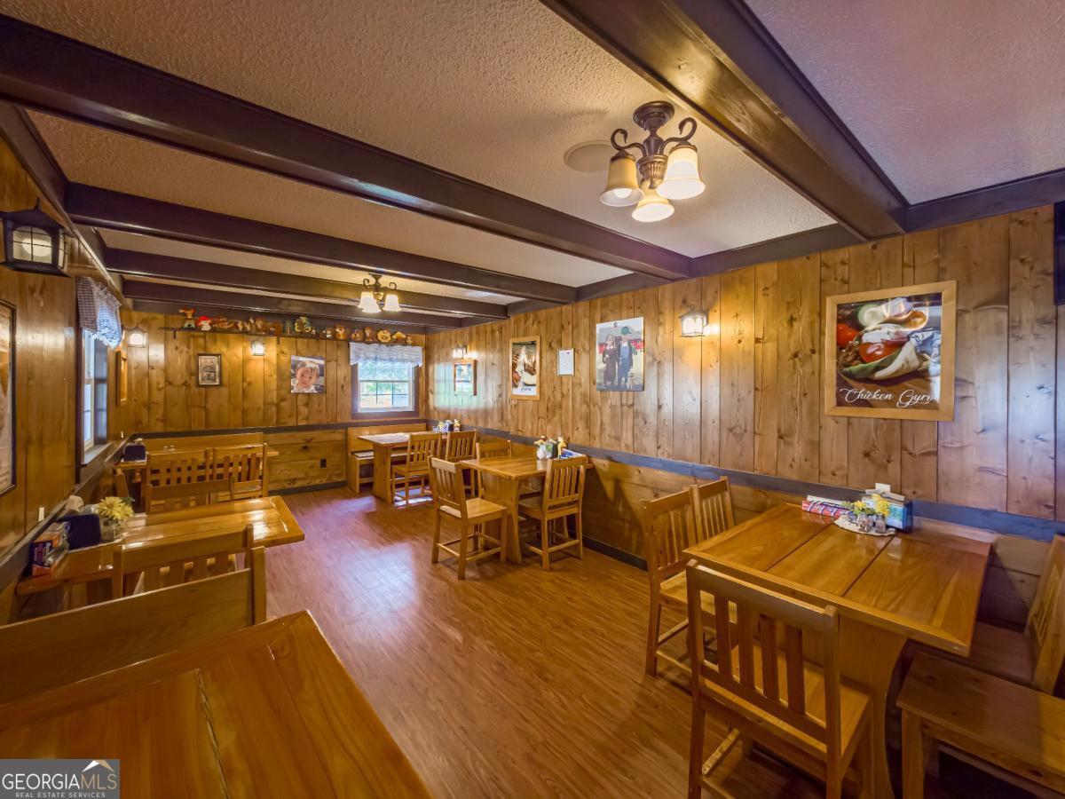 293 W Benjamin H Hill Drive Property Photo 19