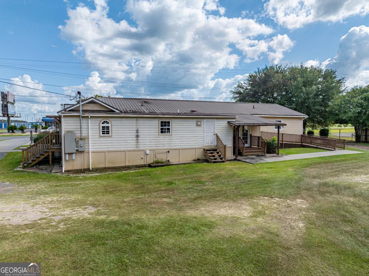 293 W Benjamin H Hill Drive Property Photo 38