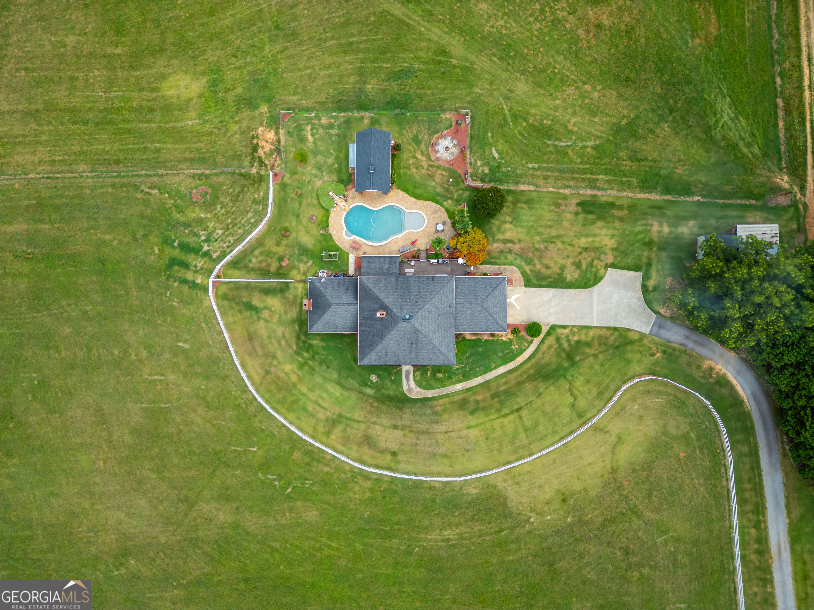 1811 Michael Road Property Photo 6