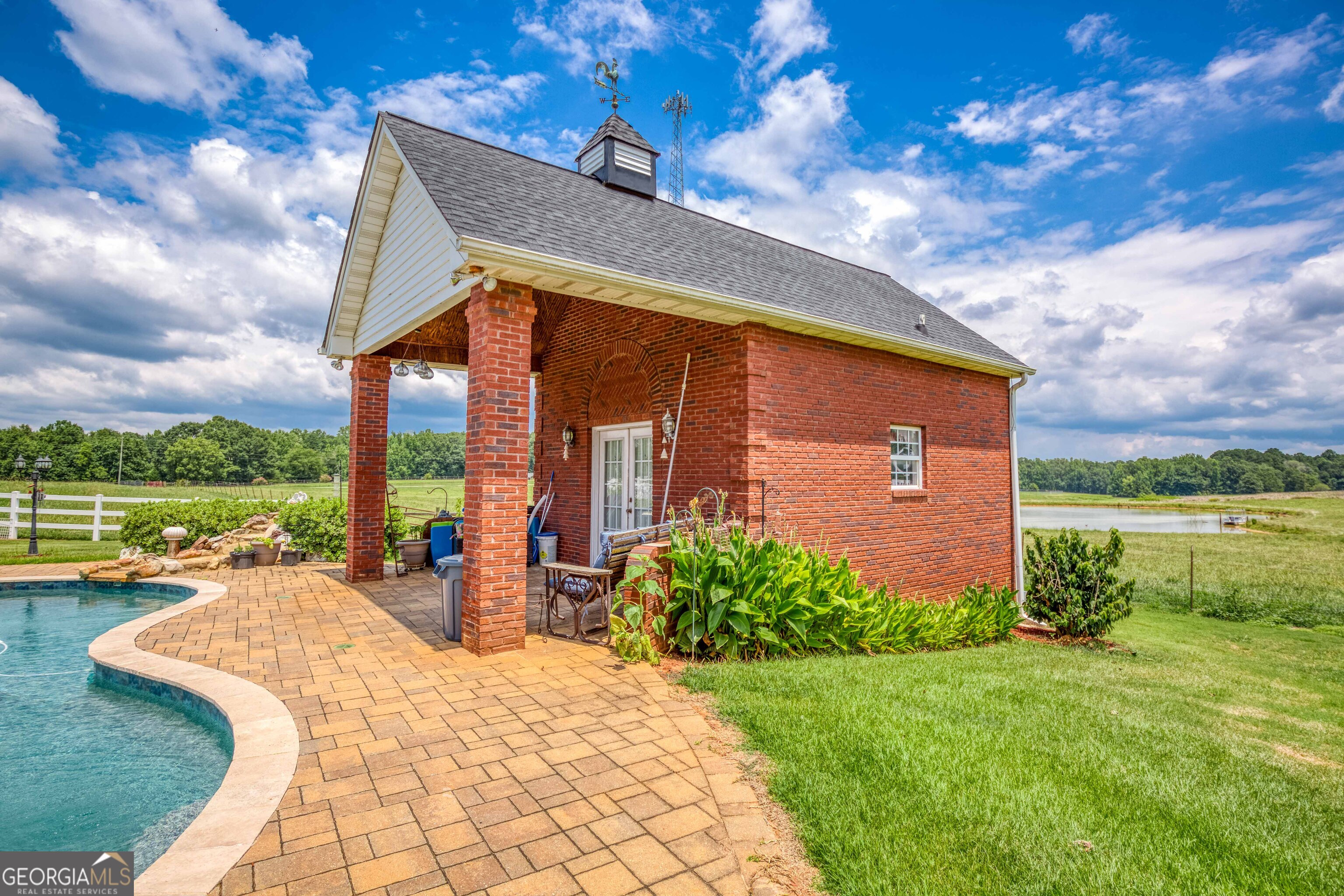1811 Michael Road Property Photo 38