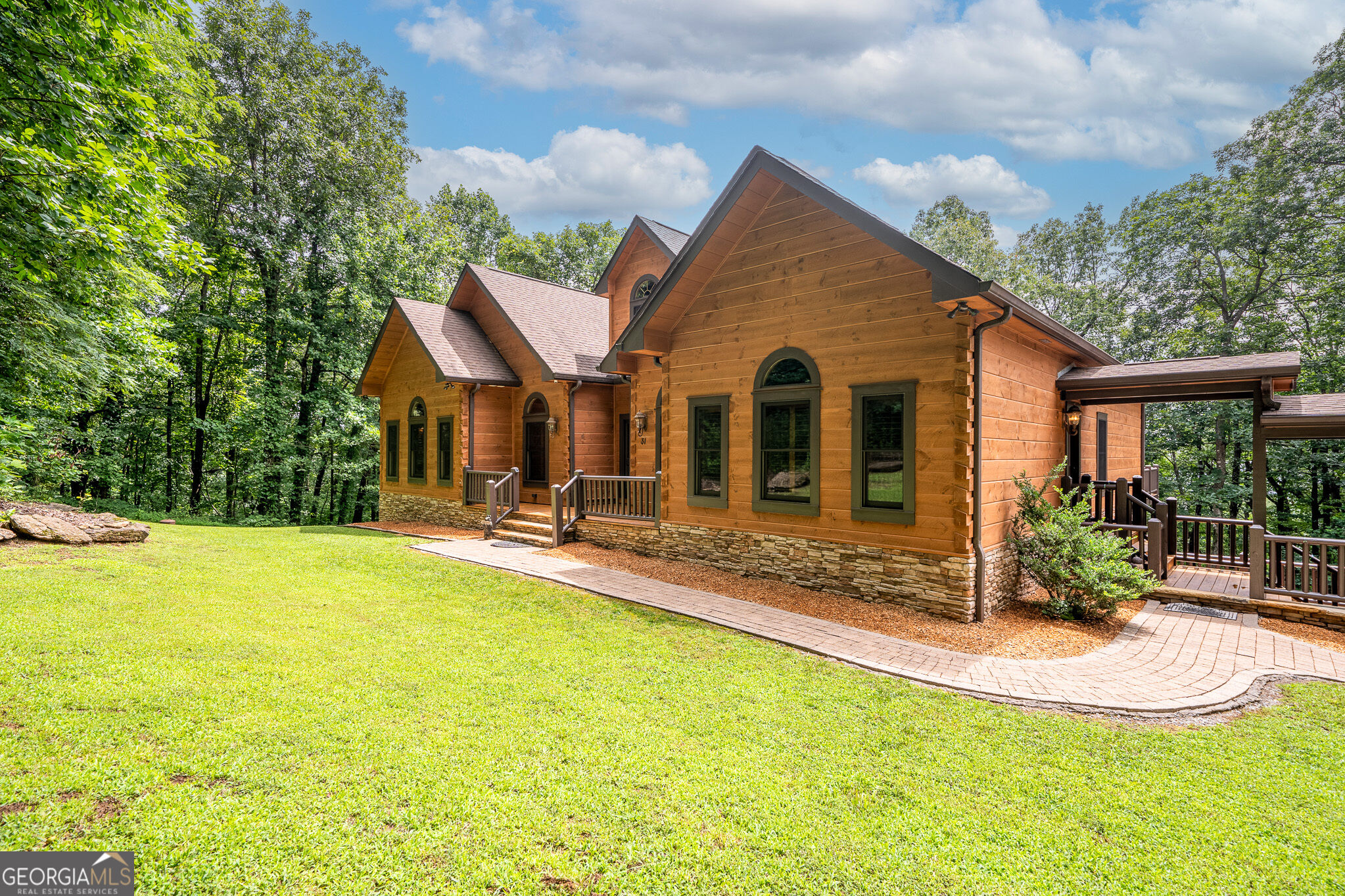 31 High Cliff Road Property Photo 2