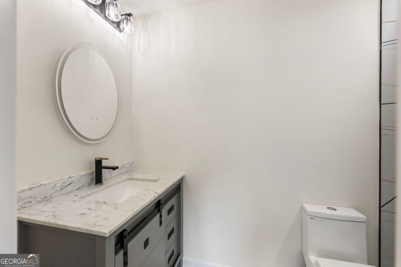 2431 Nancy Property Photo 17