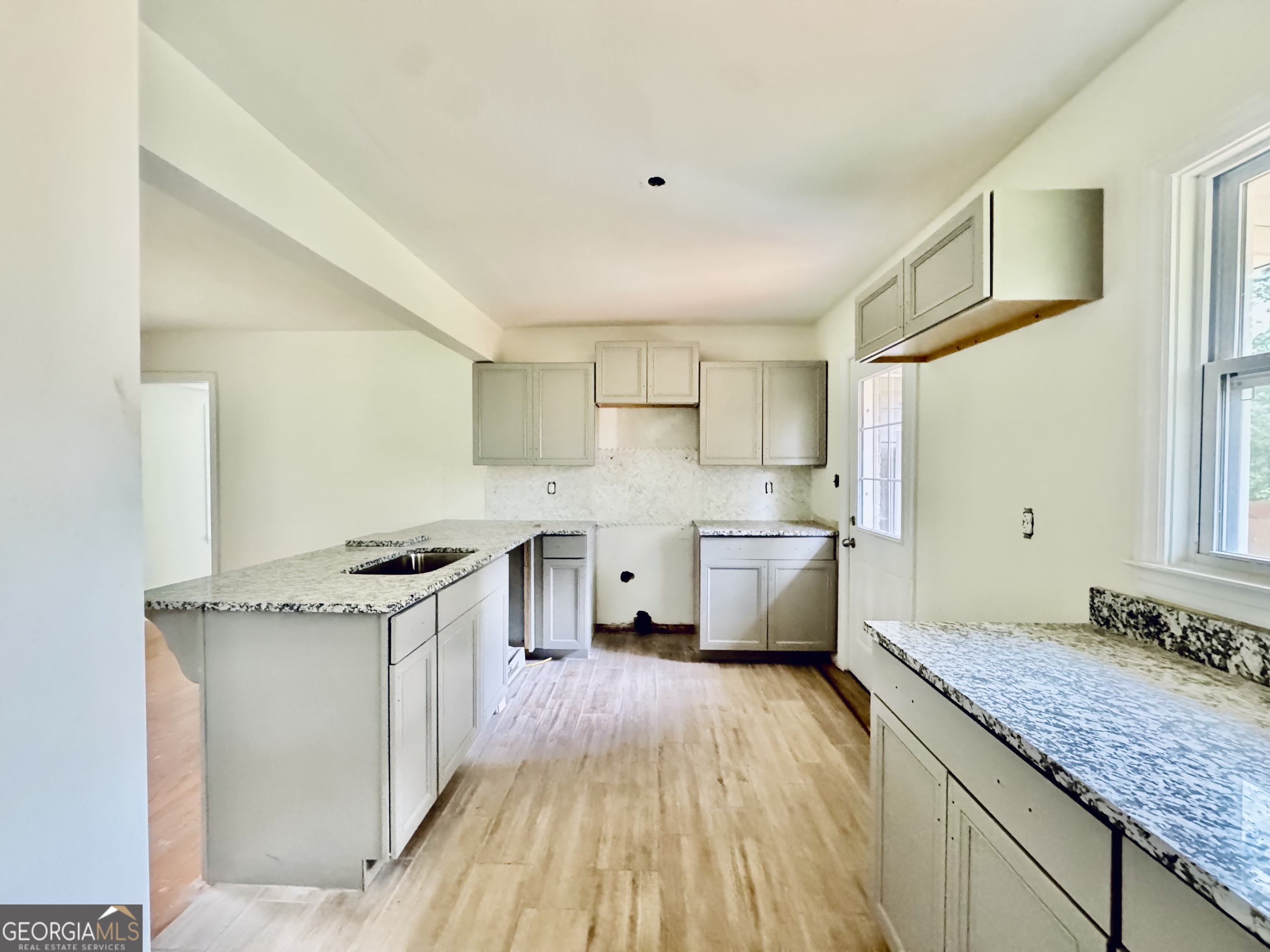 2653 Flagstone Drive Se Property Photo 4