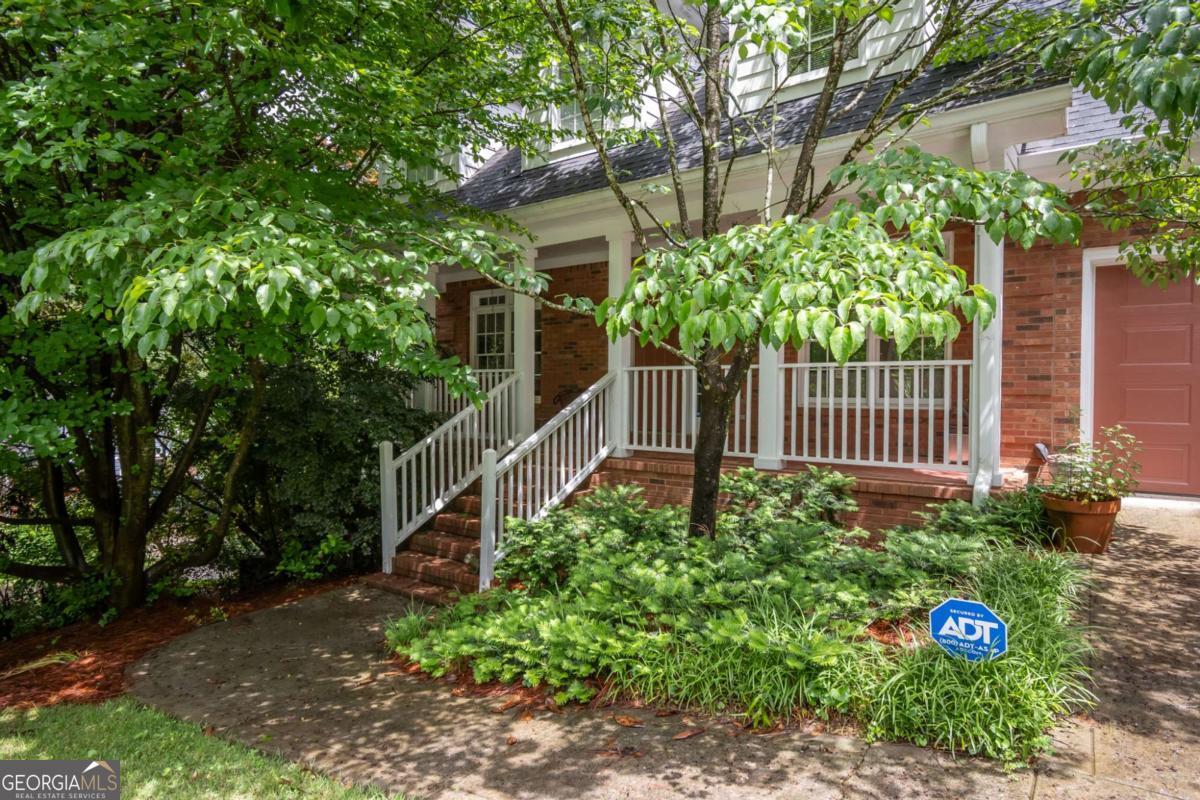127 Chestnut Lane Property Photo 1