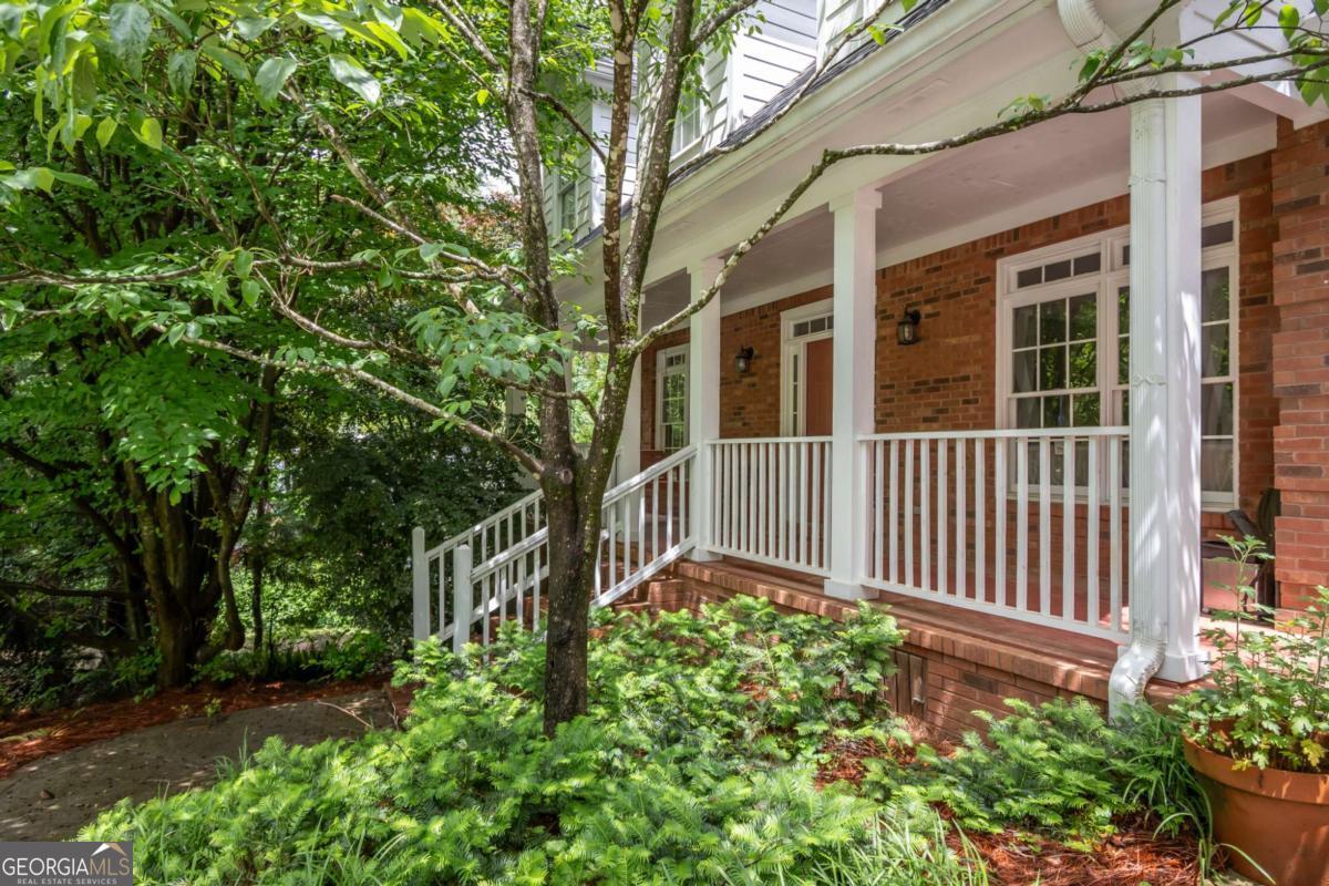 127 Chestnut Lane Property Photo 2