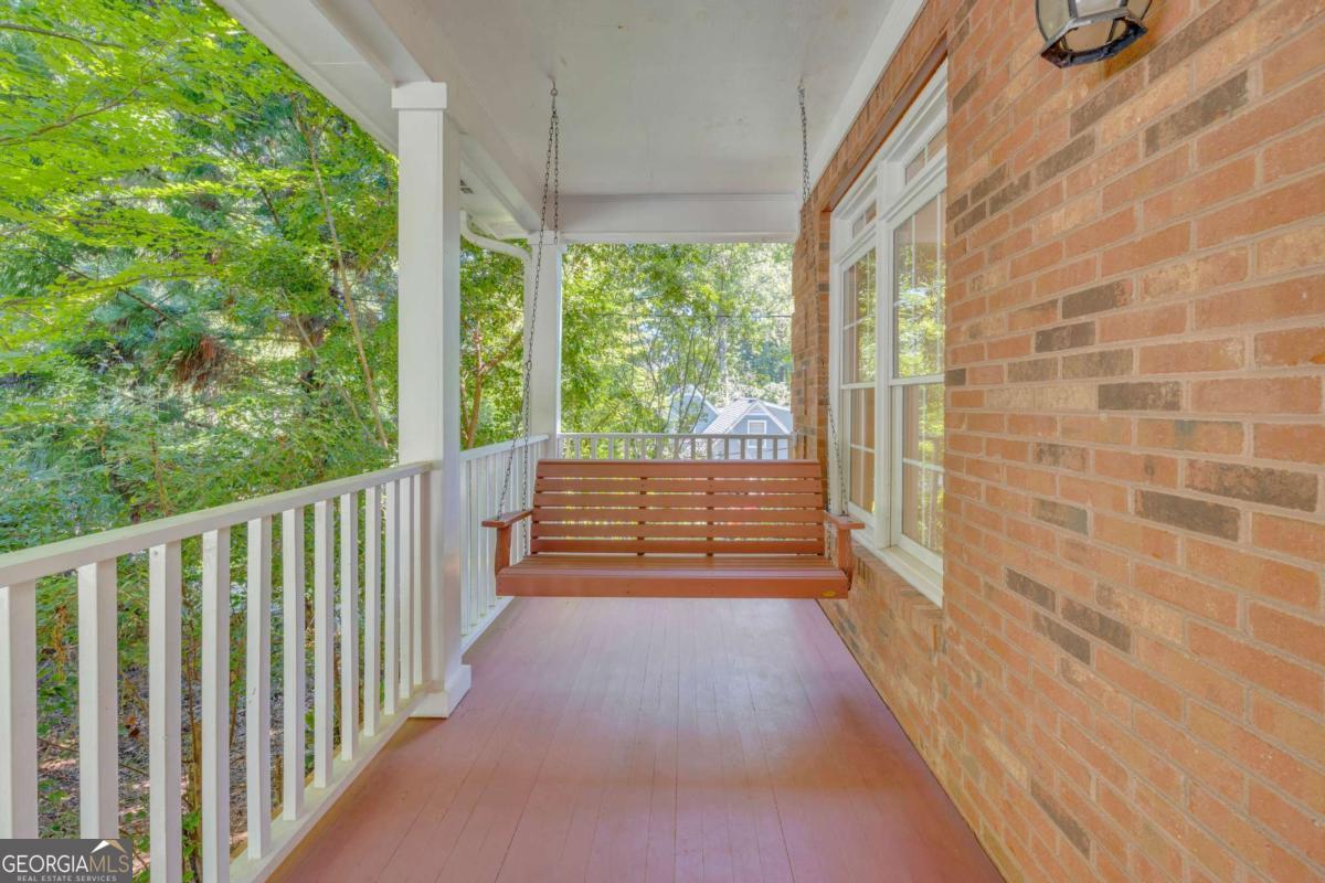 127 Chestnut Lane Property Photo 4