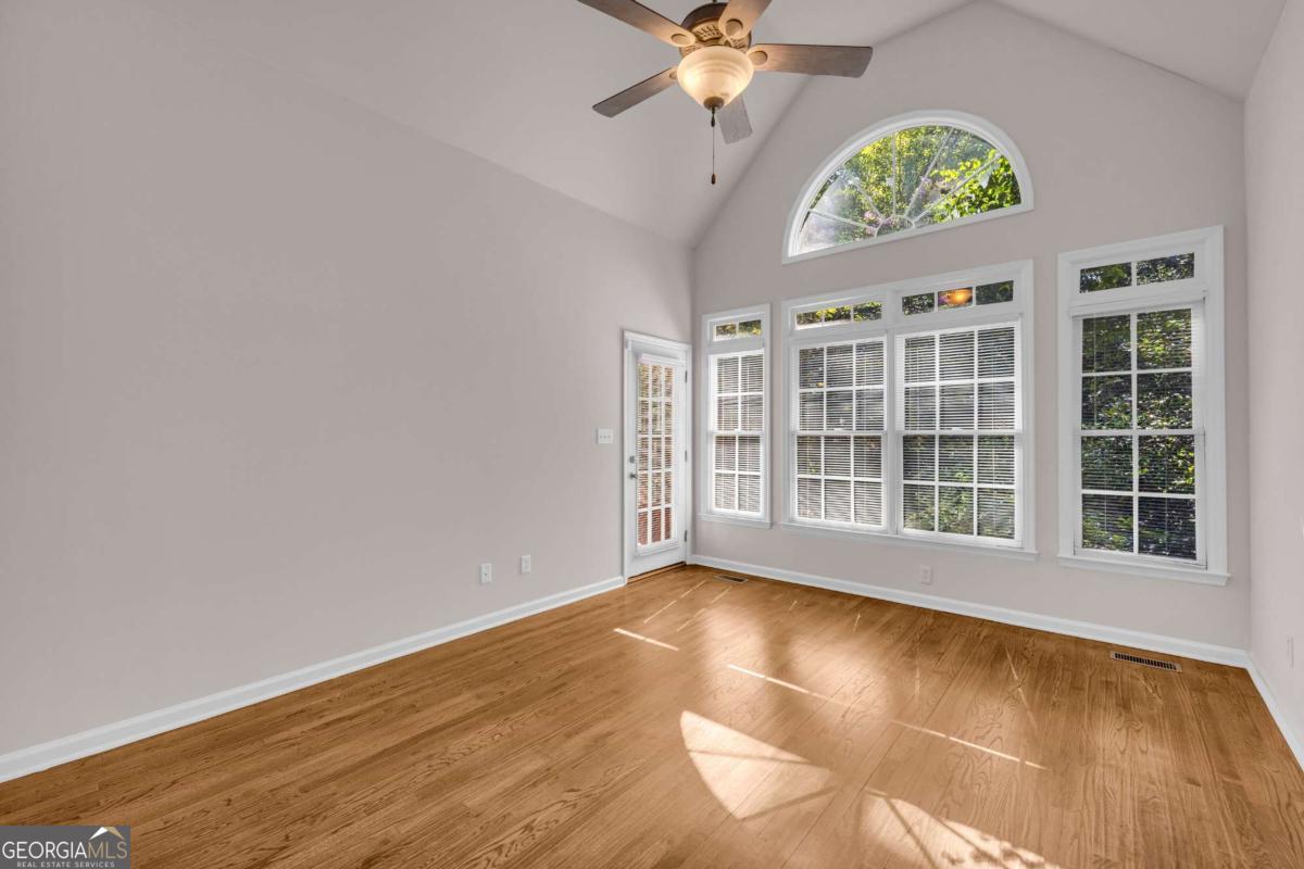 127 Chestnut Lane Property Photo 22