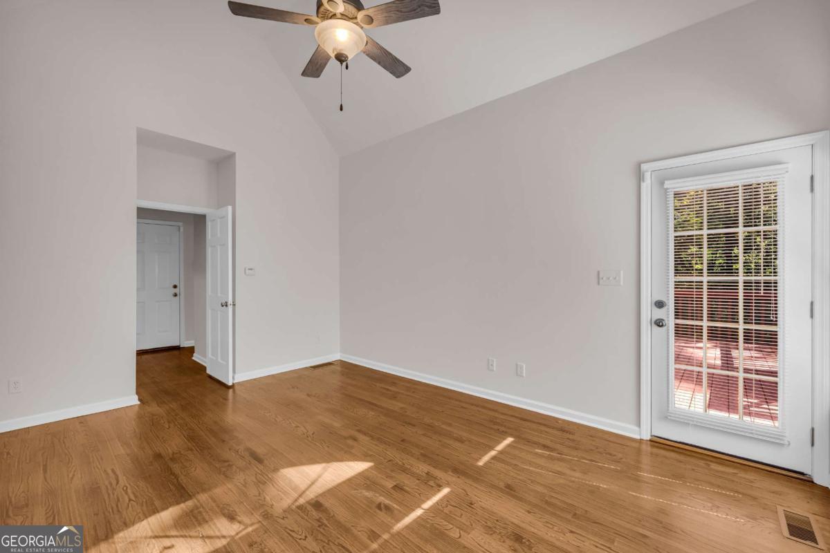 127 Chestnut Lane Property Photo 23