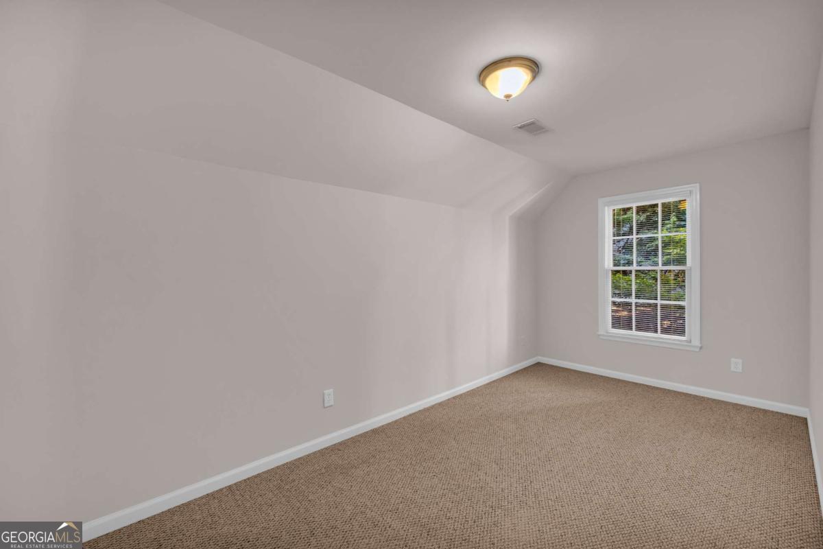 127 Chestnut Lane Property Photo 39