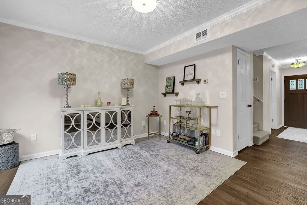 2312 Colonial Drive Ne Property Photo 6