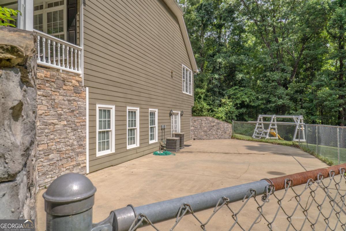 7300 Berea Road Property Photo 19