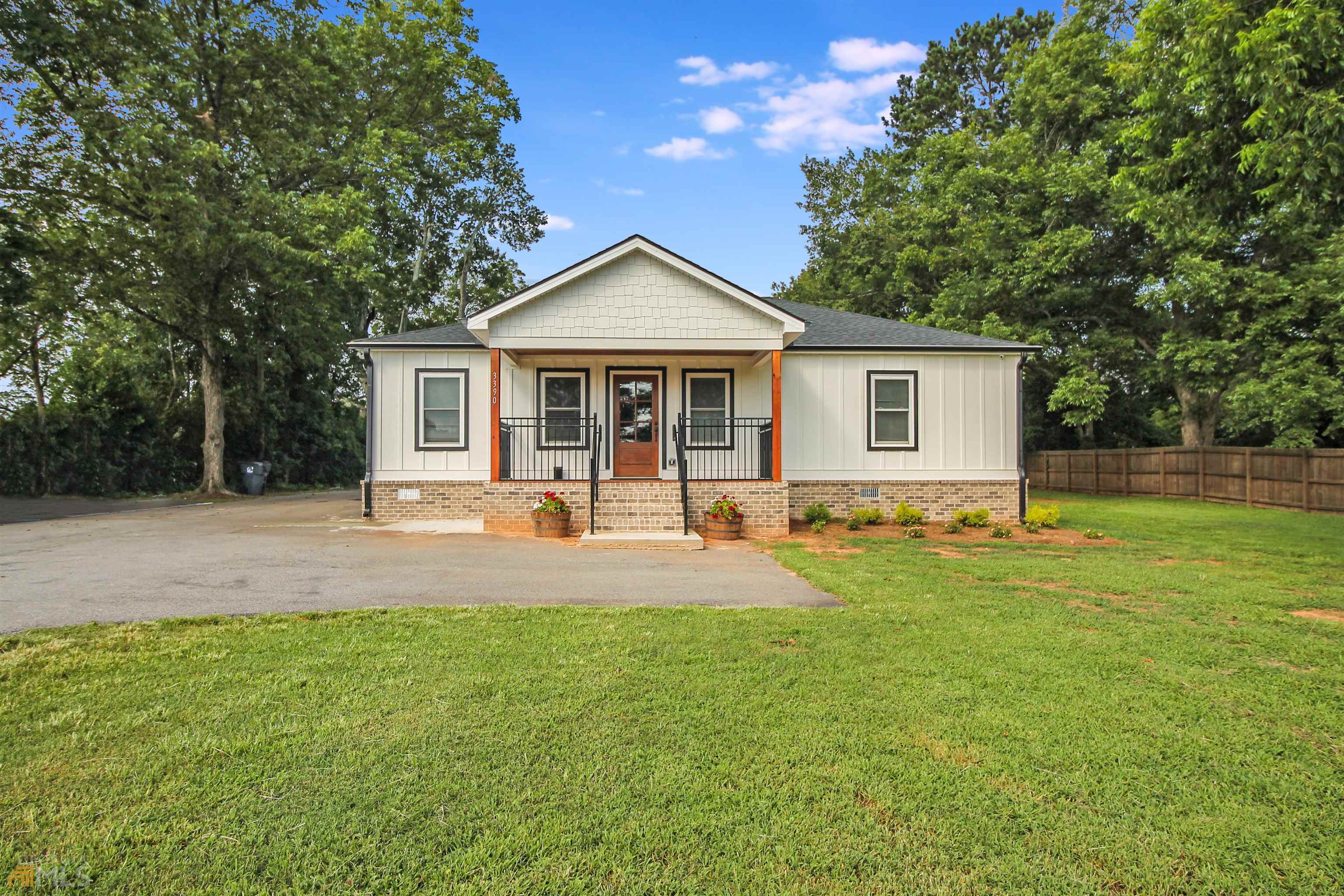 3390 Highway 42 Property Photo 1