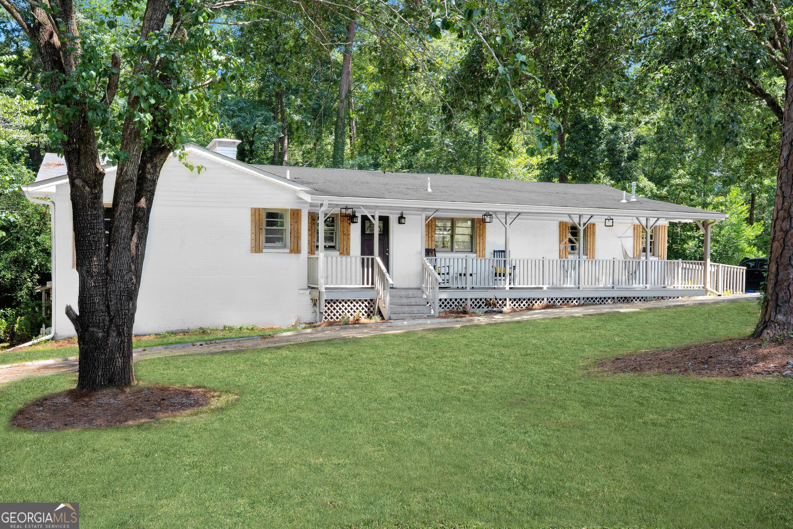 231 Alexandria Drive Property Photo 1
