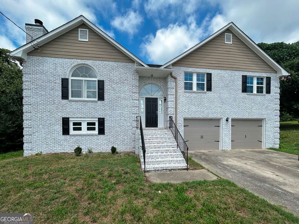 6767 Creek Valley Way Property Photo 1