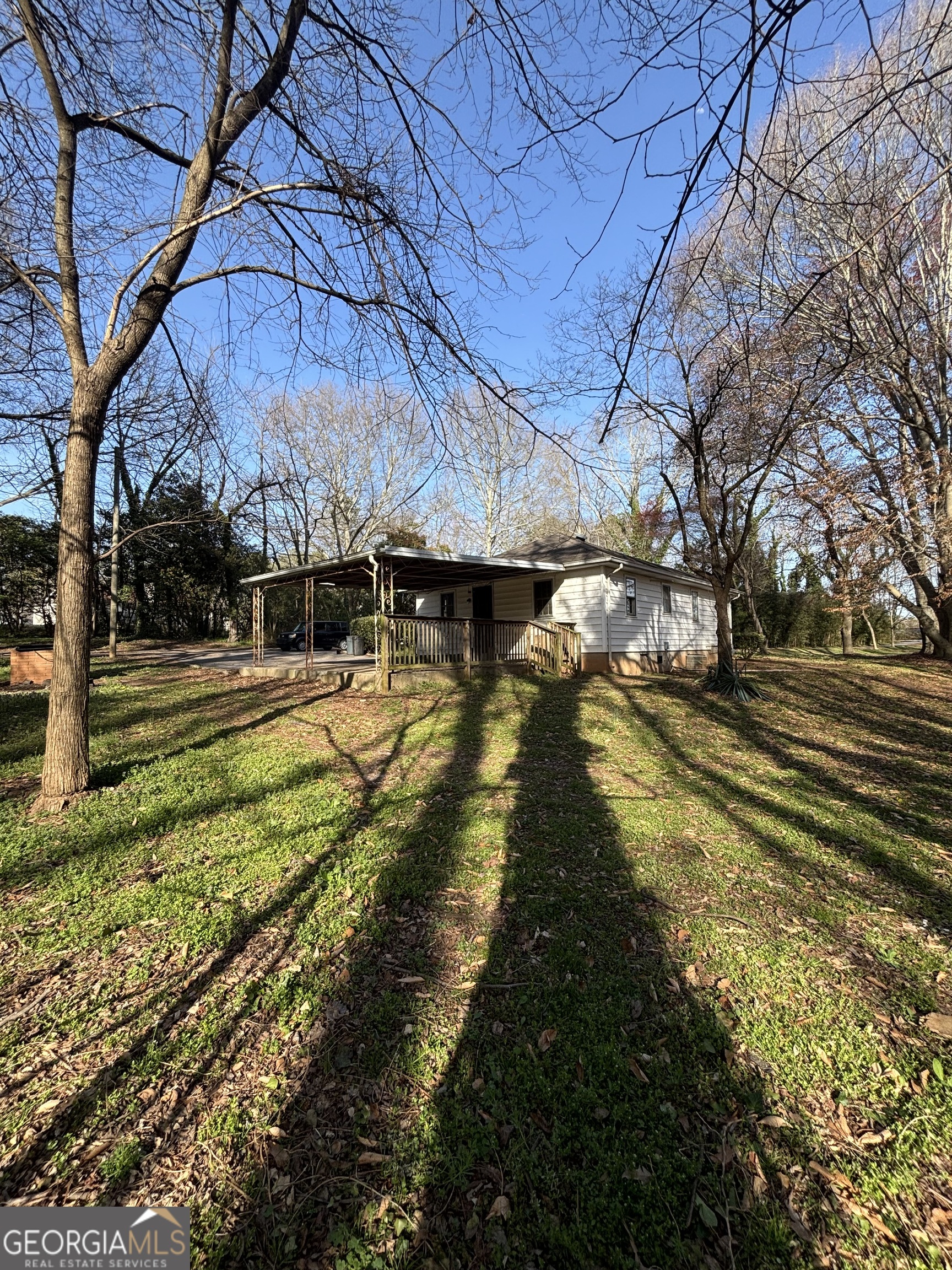1027 N Born Road Property Photo 6