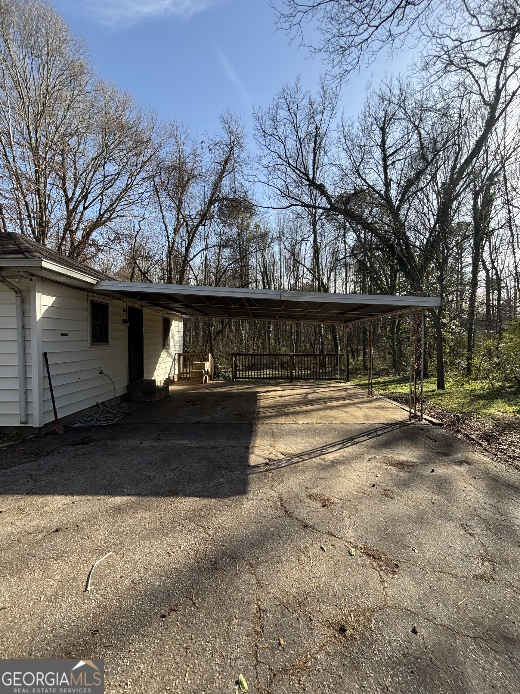1027 N Born Road Property Photo 7