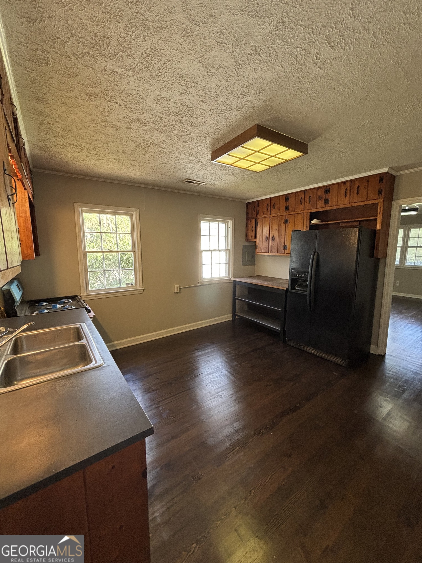 1027 N Born Road Property Photo 9
