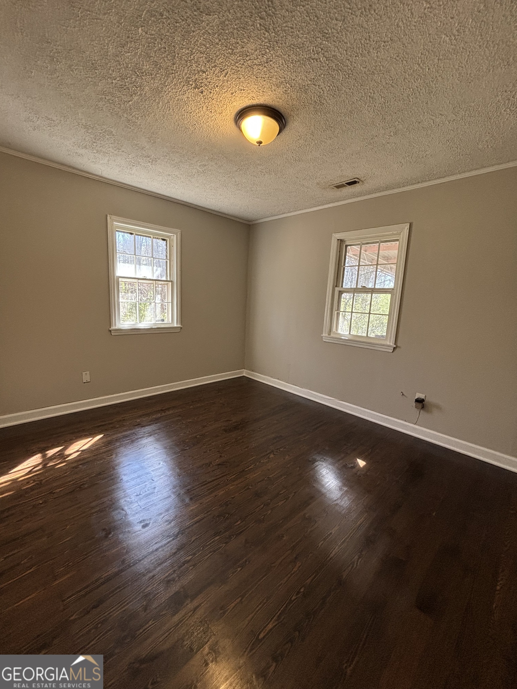 1027 N Born Road Property Photo 12