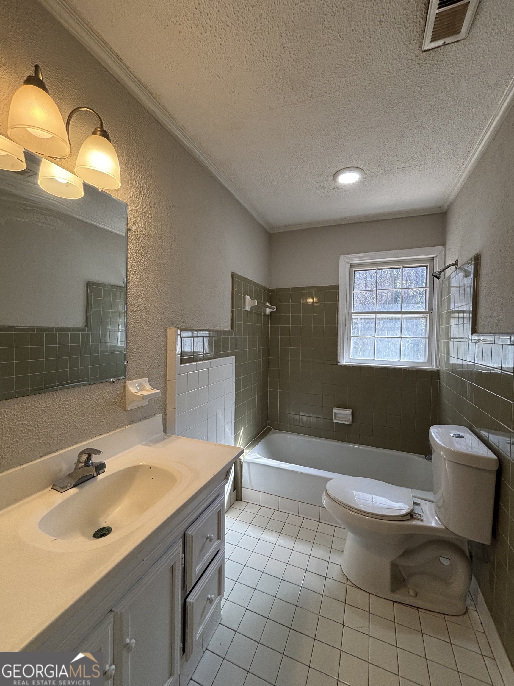 1027 N Born Road Property Photo 14