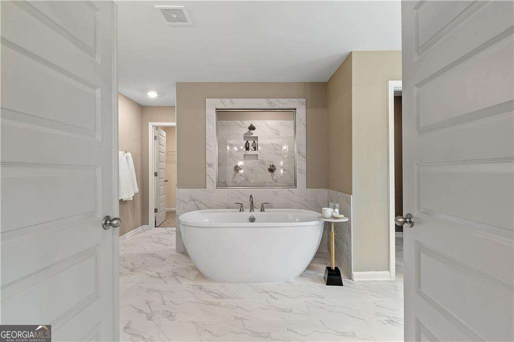 409 Hatcher Court Property Photo 43