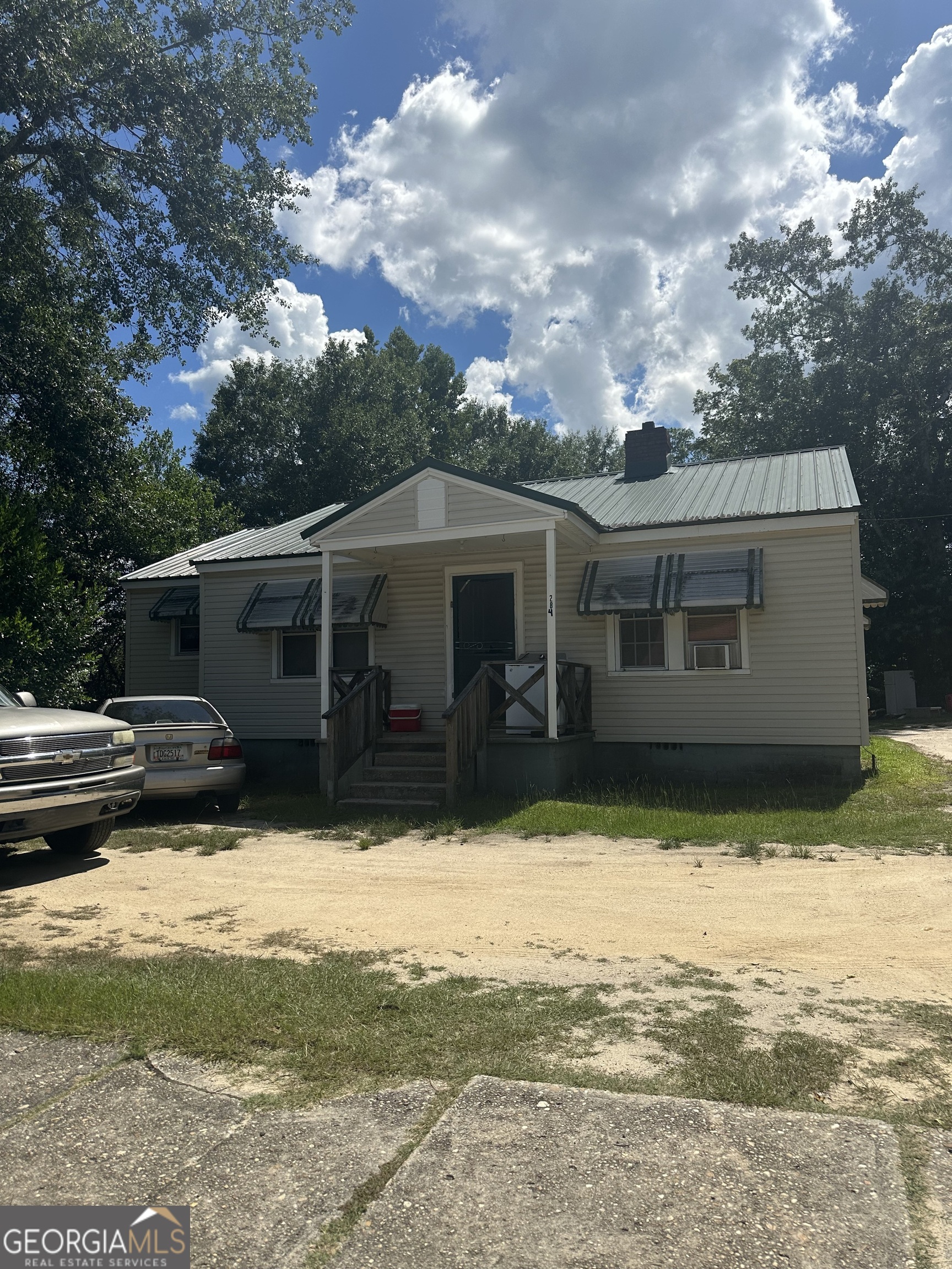 284 Dromedary Street Property Photo 1