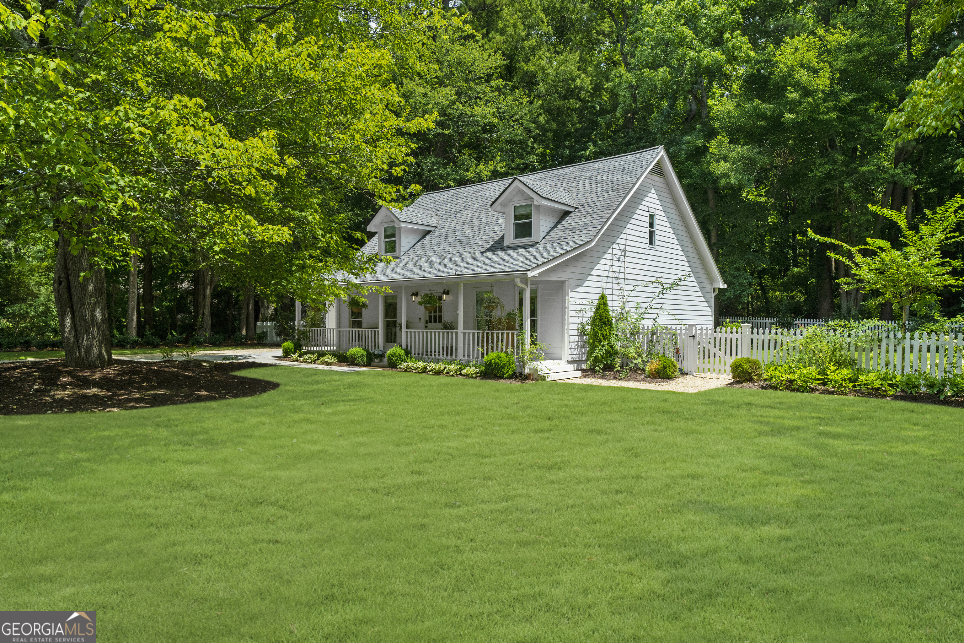 205 Mayfield Circle Property Photo 1